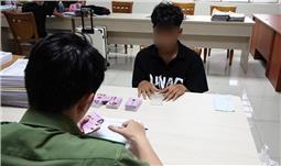 Thủ đoạn mới của tội phạm: Phát tờ rơi có hình ảnh nhạy cảm để lừa đảo chiếm đoạt tài sản